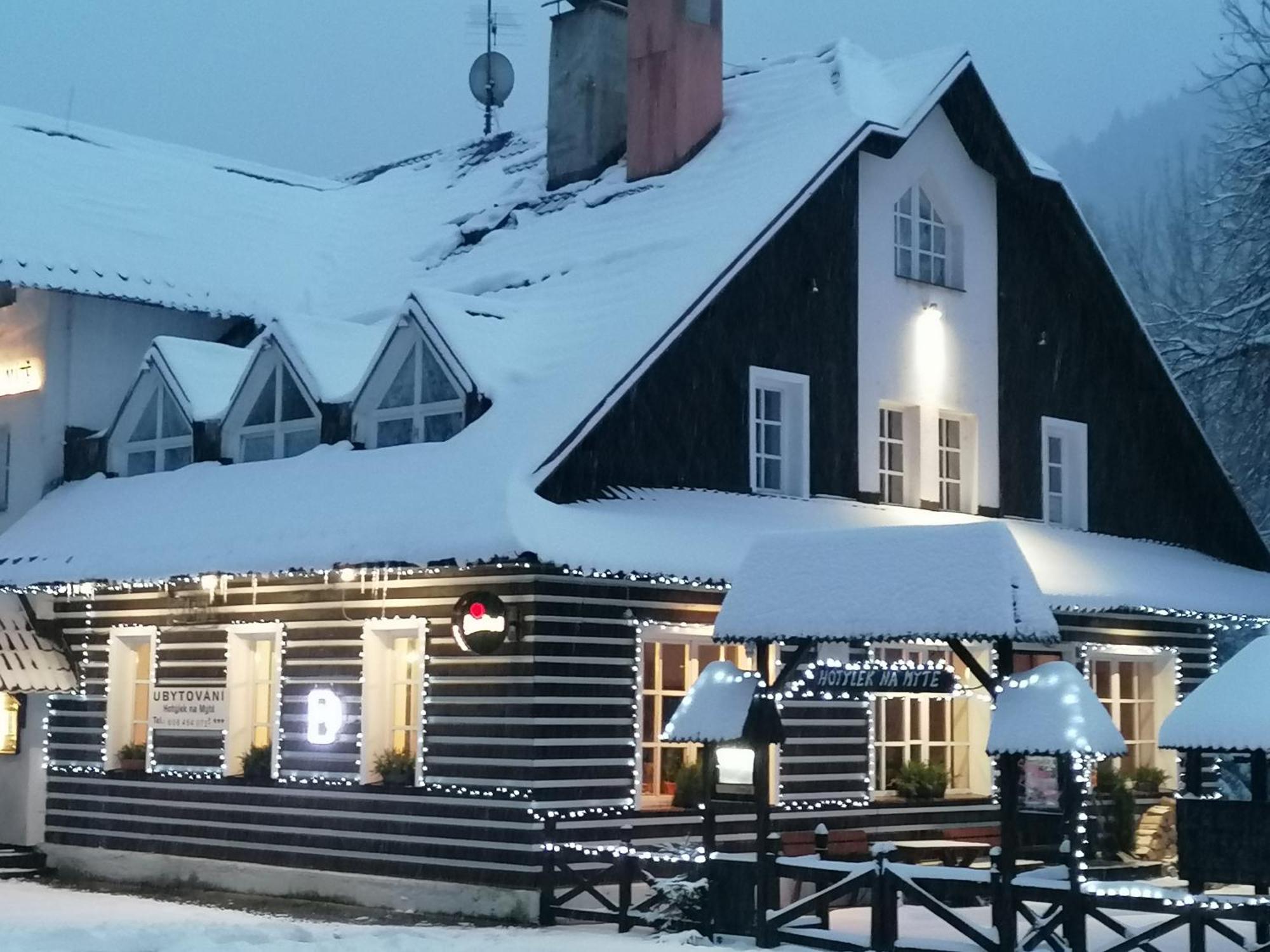 Hotel Hotylek Na Myte Harrachov Zewnętrze zdjęcie