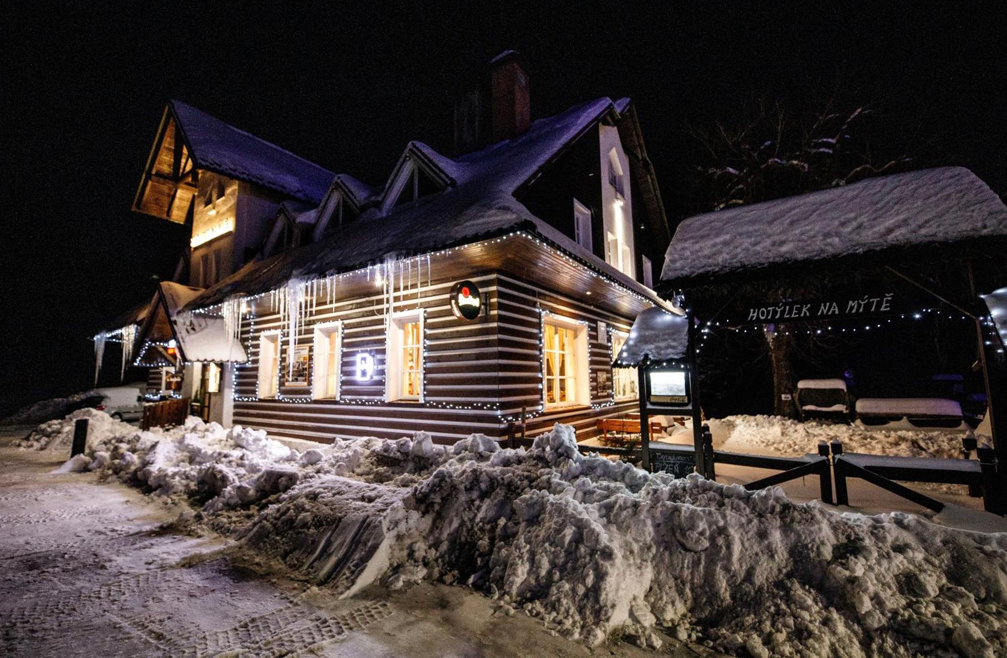 Hotel Hotylek Na Myte Harrachov Zewnętrze zdjęcie
